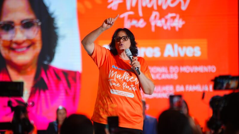 Senadora Damares Alves lidera lançamento da campanha de filiação  “Mulher, Tome Partido” em Vitória