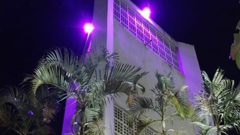 Terminais do Transcol ganham iluminação especial para ‘Outubro Rosa’