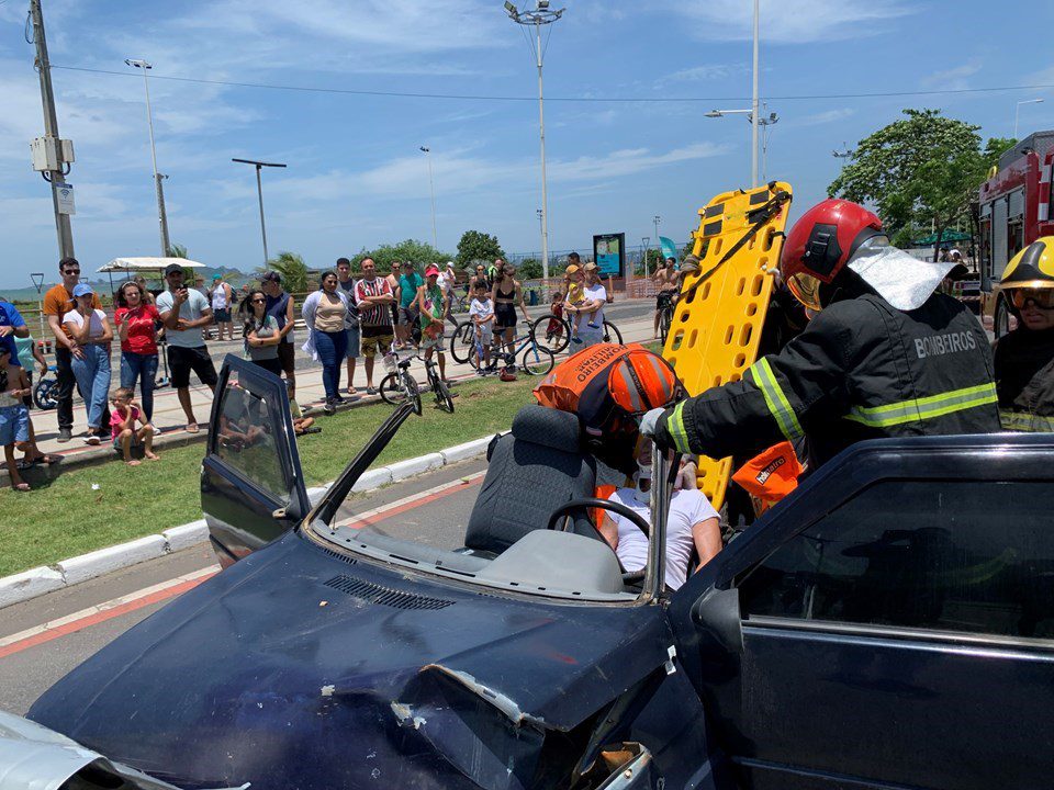 Detran|ES realiza evento em Camburi com atividades sensoriais para alerta sobre riscos no trânsito