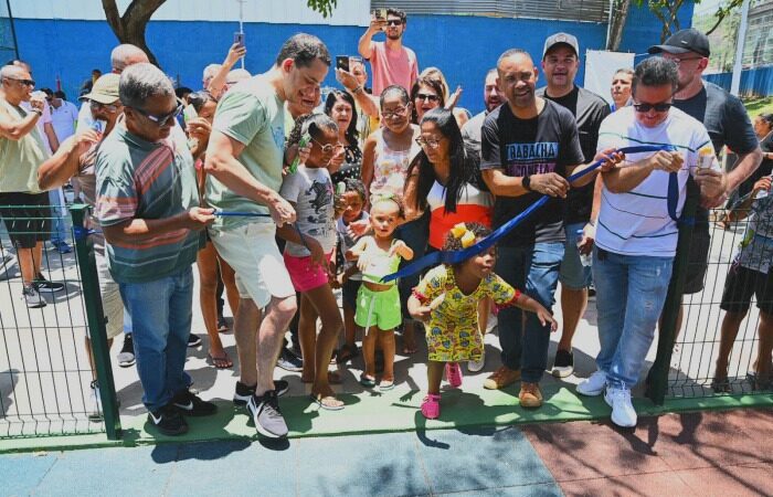 Domingo de alegria no novo Parque Kids no bairro Grande Vitória