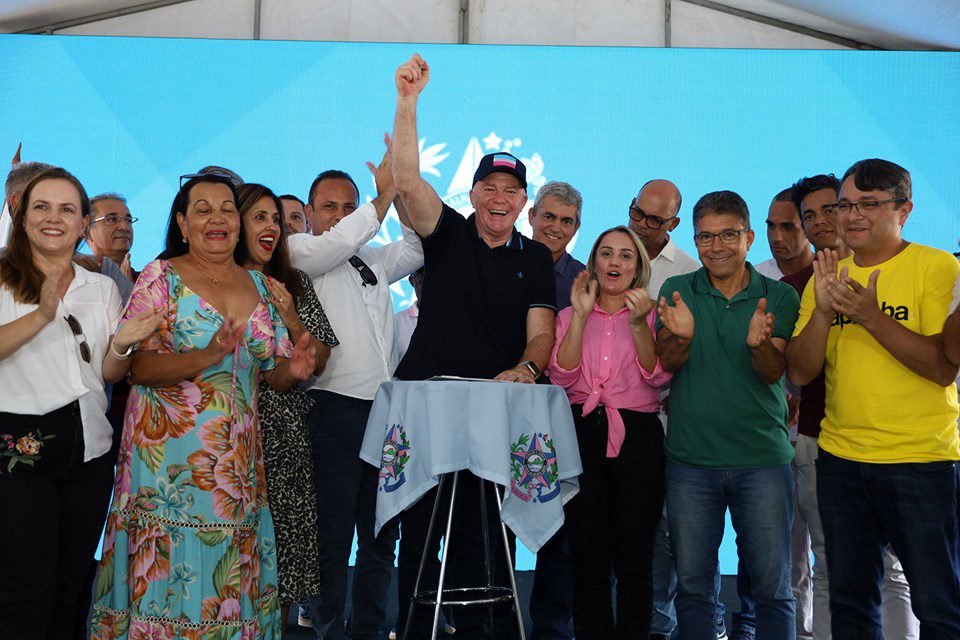 Governador Celebra Inauguração do Creas e autoriza obras de infraestrutura em Montanha