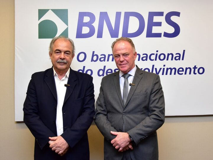 Governador do Espírito Santo aborda novas linhas de financiamento com o BNDES