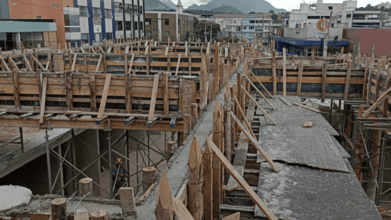 Construção do Mercado Municipal de Cariacica entra em fase de concretagem