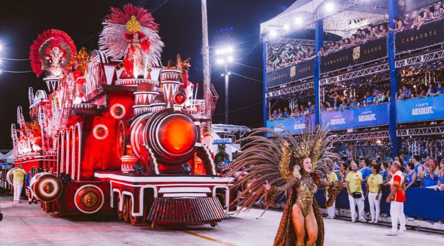 Magia nas Avenidas: MUG Brilha e Conquista o Título de Campeã do Carnaval de Vitória