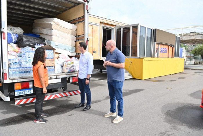 Prefeitura de Vitória e Findes enviam carreta com cozinha para preparar marmitas em Mimoso do Sul