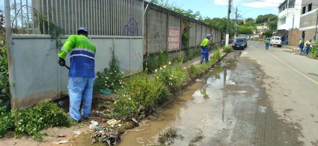 Cariacica realiza ações de limpeza e combate à dengue durante o final de semana