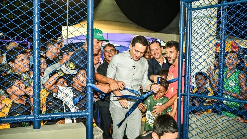 Comunidade do bairro Itararé celebra inauguração de quadra com cobertura e vestiário novos