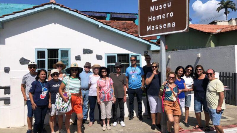 Operadora paulista traz grupo de visitantes para explorar os encantos de Vila Velha