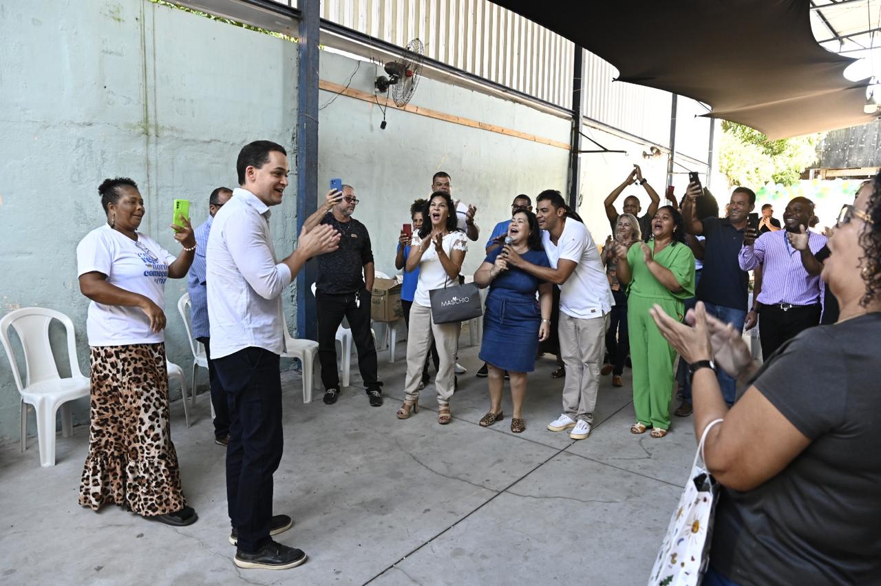 Líderes comunitários prestam homenagem a Pazolini