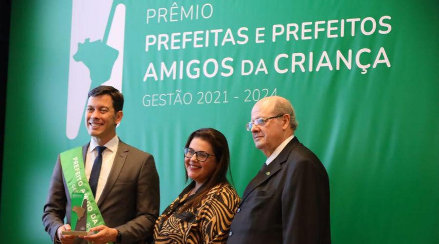 Abrinq concede título de Prefeito Amigo da Criança a Arnaldinho Borgo