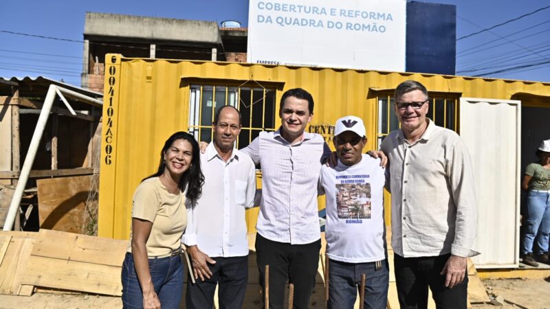 Pazolini acompanha obras em quadra poliesportiva do bairro Romão, que se transformará em mini-centro esportivo