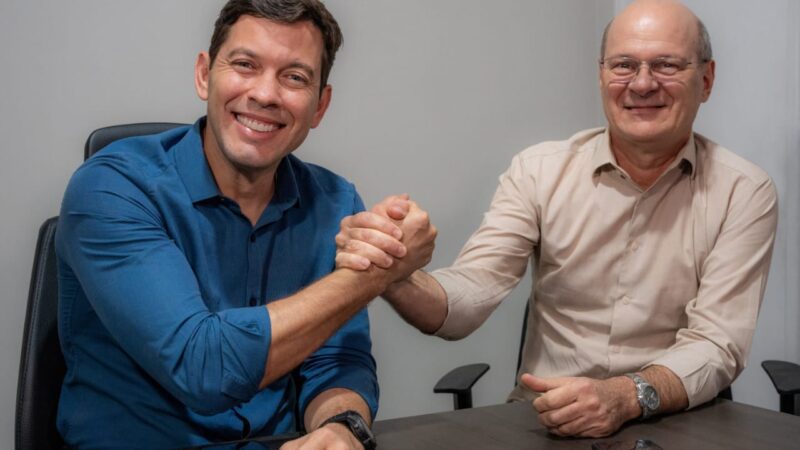 Arnaldinho anuncia Cael Linhalis como candidato a vice-prefeito na chapa em Vila Velha