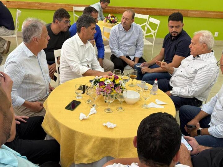 Ferraço lidera encontro em Cachoeiro com Vice-Governador e Vereadores para debater iniciativas