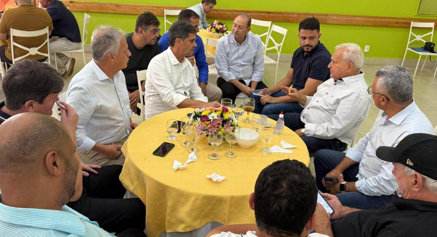 Ferraço lidera encontro em Cachoeiro com Vice-Governador e Vereadores para debater iniciativas