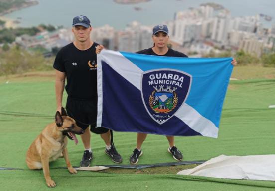 Guardas de Cariacica realizam curso de importações com cães policiais