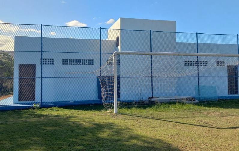 Obras no campo de futebol de Jardim Botânico são concluídas