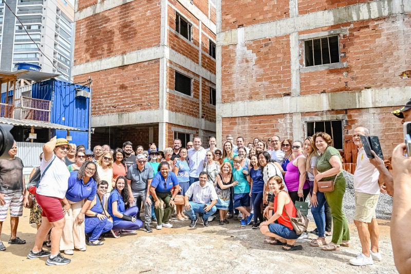 Obras do Centro de Assistência Social e Esportes em Jardim Camburim atingem 40% de conclusão