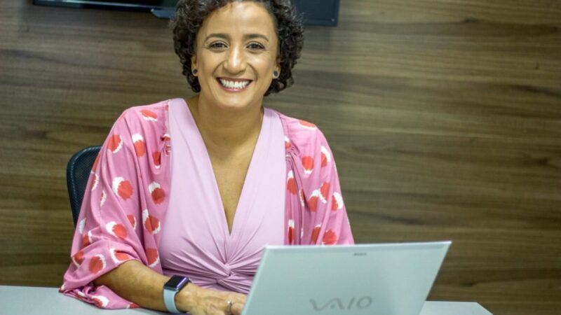 Anabela Galvão conduz posse regimental de Érica Neves na presidência da OAB-ES