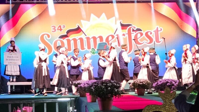 34ª Sommerfest estreia com tradição, danças típicas e música animada