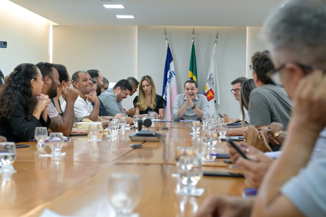 Em reunião na PMV, Prefeito Pazolini promove diálogo e alinhamento com secretários municipais e líderes comunitários